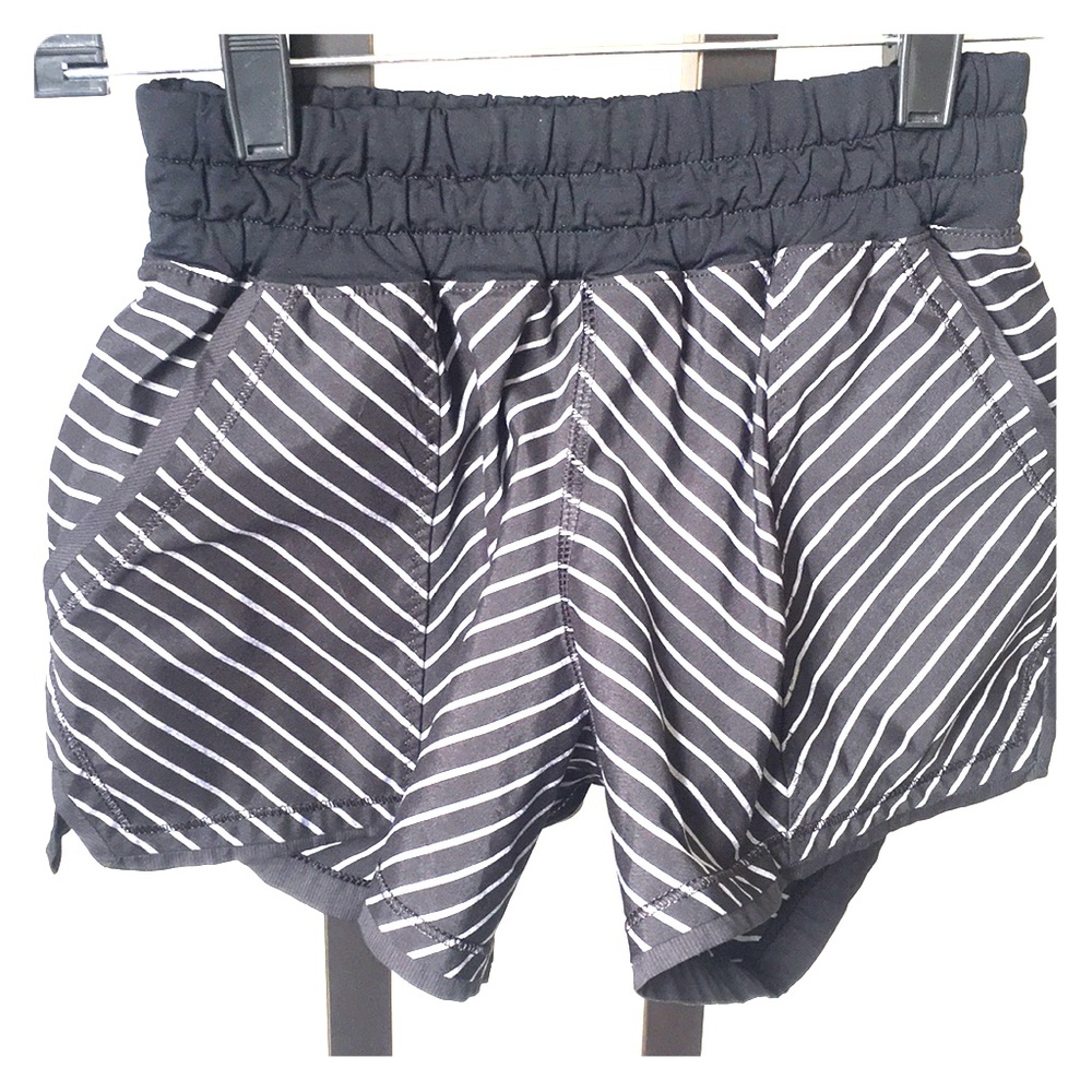 Lulu lemon running shorts